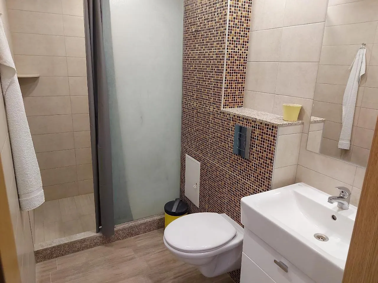 Golden House Apartments 골든샌드